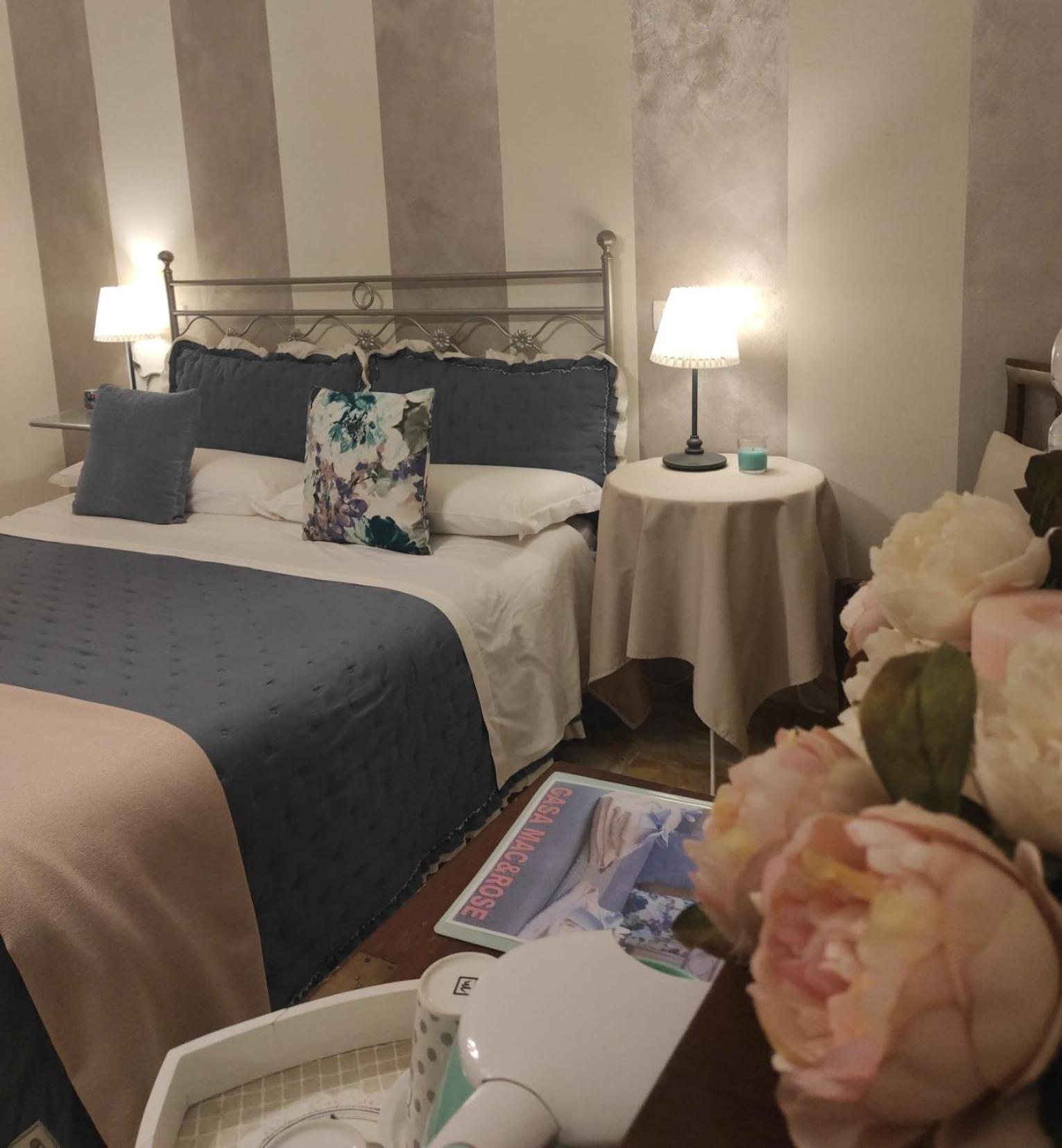 Affittacamere Casa Mac & Rose San Quirico dʼOrcia Exteriör bild