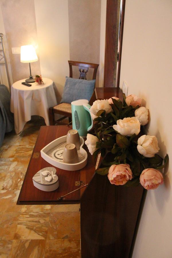 Affittacamere Casa Mac & Rose San Quirico dʼOrcia Exteriör bild