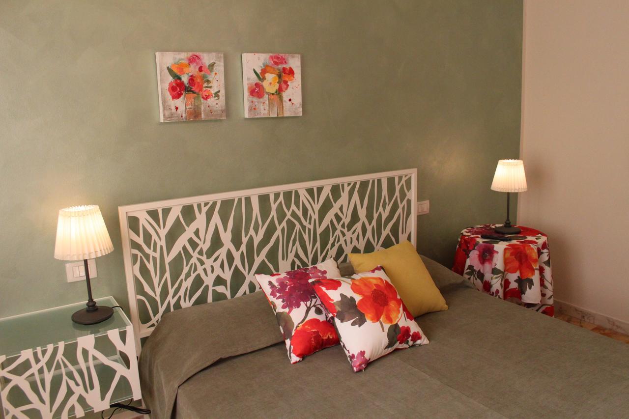 Affittacamere Casa Mac & Rose San Quirico dʼOrcia Exteriör bild